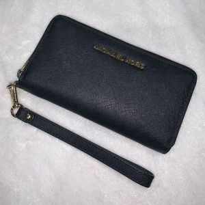 Michael Kors Wristlet
